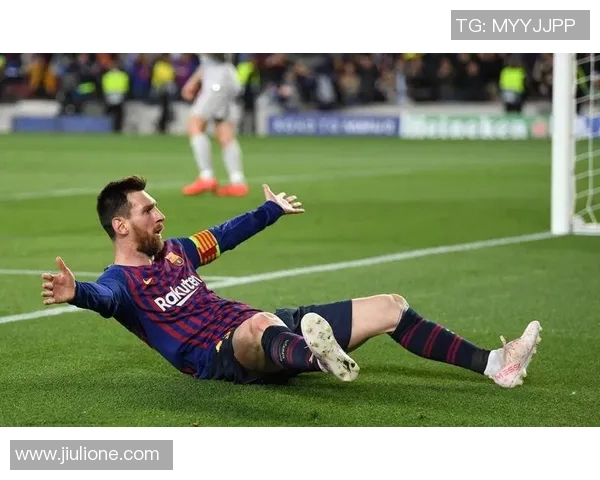 足球明星亲自传授技巧与战术的精彩瞬间展示