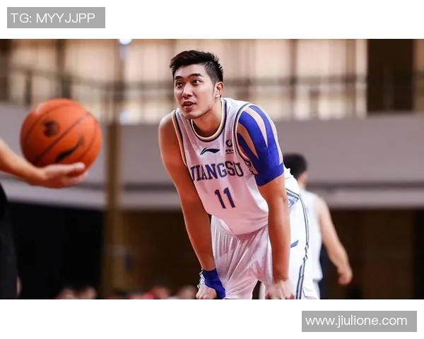 吴冠希带领球队奋勇争先展现拼搏精神与团队合作的力量