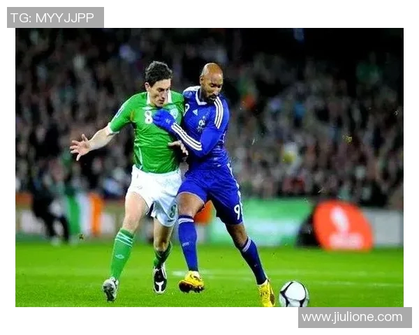 足球明星的独特打球技巧解析与实战应用分享 足球明星的独特打球技巧解析与实战应用分享